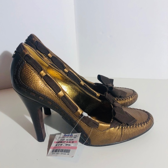 BCBG MAX AZRIA Bronze Metallic Pump, NWT, Sz 8 - Picture 4 of 11